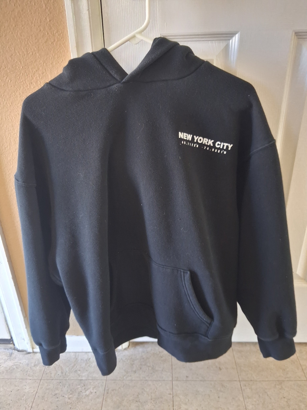 wild fable Black Hoodie Sweater with White 'New York City' Chest Print